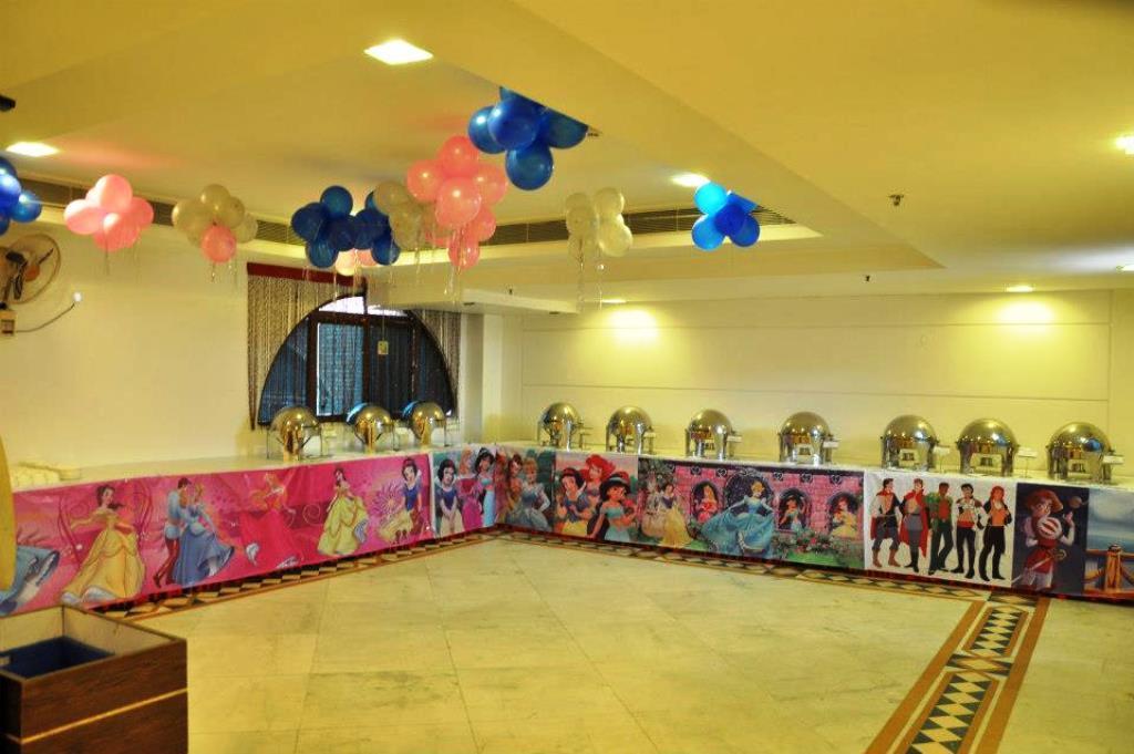 Chanson Grand Westend Delhi  Buitenkant foto